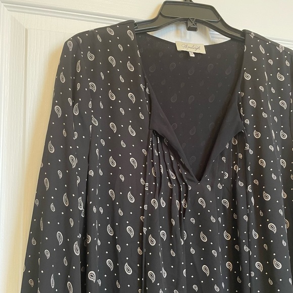 AVALEIGH Black and White Paisley Print Dress - Picture 5 of 12